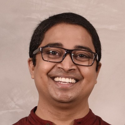 LightSpeed Photonics team working on optical interconnect technology for AI and high-performance computing data centres