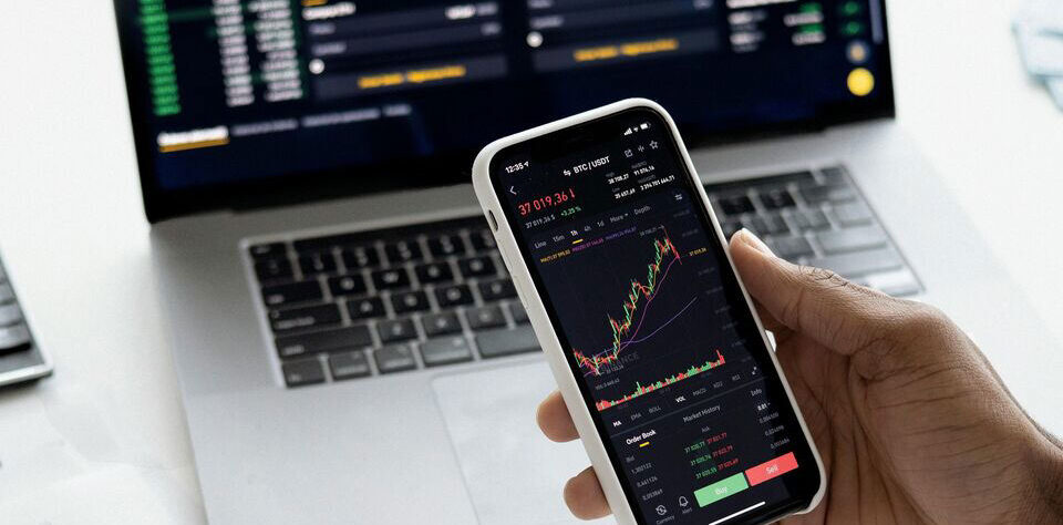 Nifty 50 and Sensex market chart showing intraday decline with global market indicators.