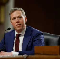 U.S. Army Secretary Dan Driscoll arrives in Abu Dhabi for meetings with Russian officials amid intensified negotiations over a potential Ukraine ceasefire