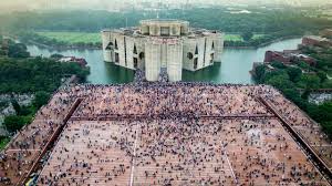 Human Rights Watch logo with Russian flag in background, symbolizing ban and crackdown on critics in Russia