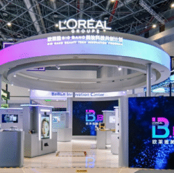 Lex Bradshaw-Zanger, L’Oréal’s Chief Marketing and Digital Officer for SAPMENA, discussing beauty tech innovation and startup partnerships.