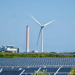 Microsoft Chief Sustainability Officer Melanie Nakagawa and Cloud Operations President Noelle Walsh speaking at a Microsoft data center in Dublin during a renewable energy strategy announcement.