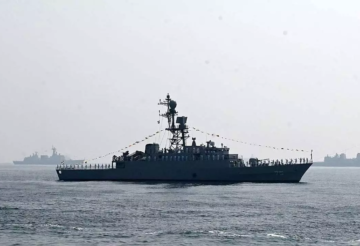 U.S. submarine torpedo sinks Iranian frigate IRIS Dena in the Indian Ocean near Sri Lanka